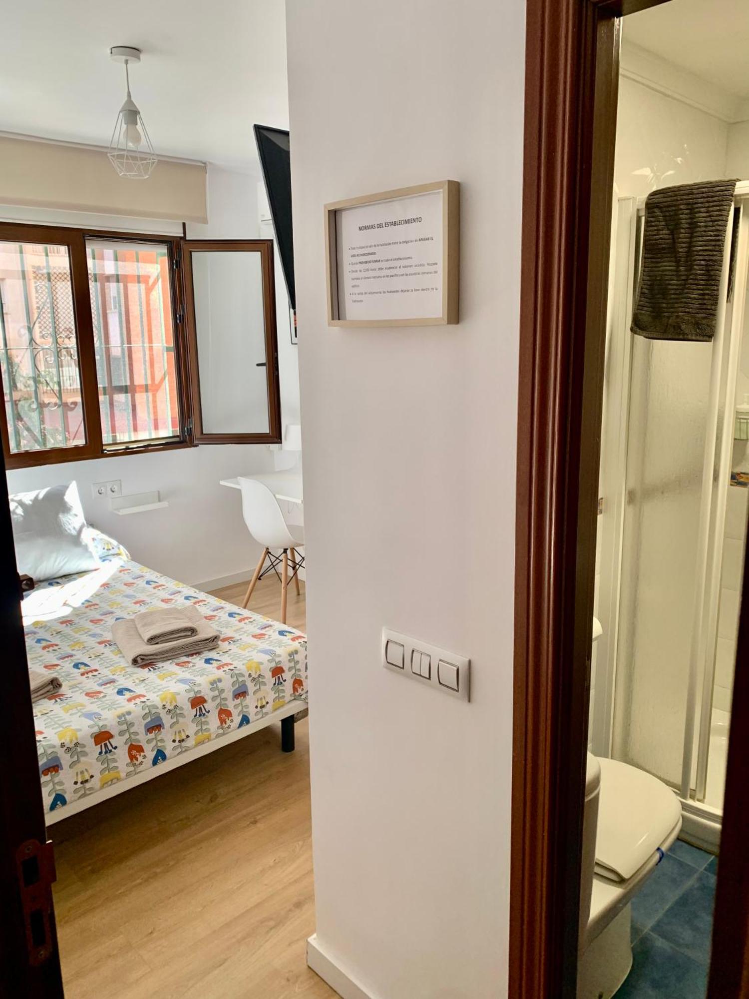Habitacion Gonzalez Malaga Luaran gambar