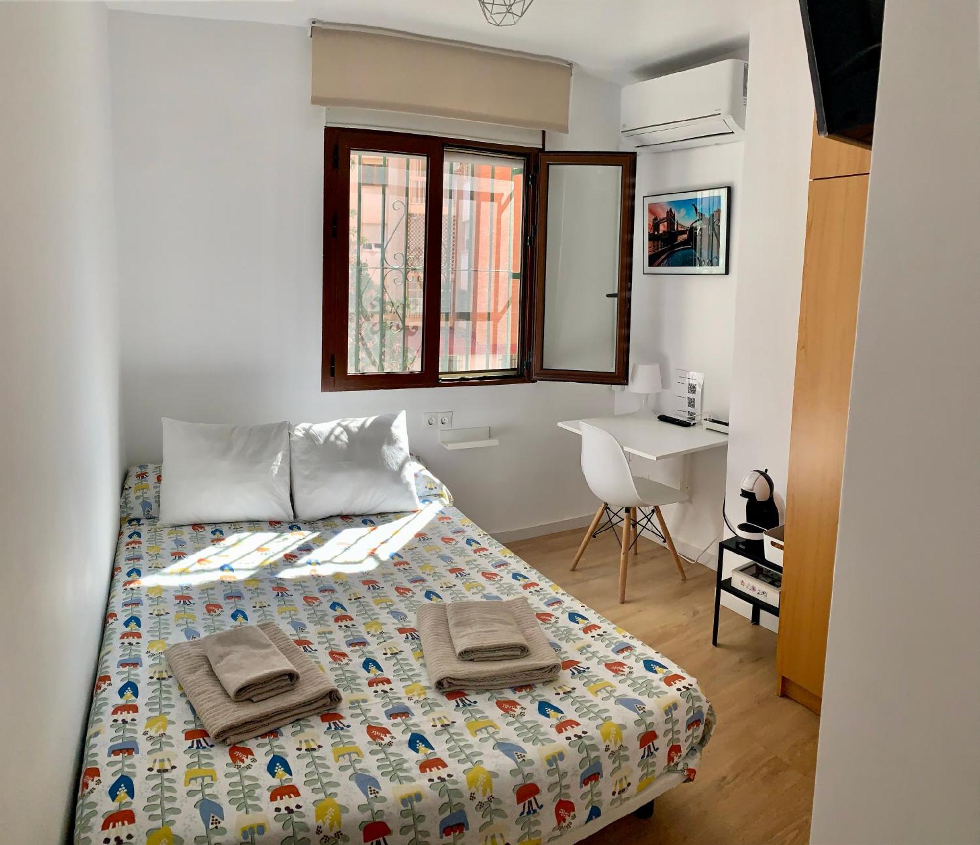 Habitacion Gonzalez Malaga Luaran gambar