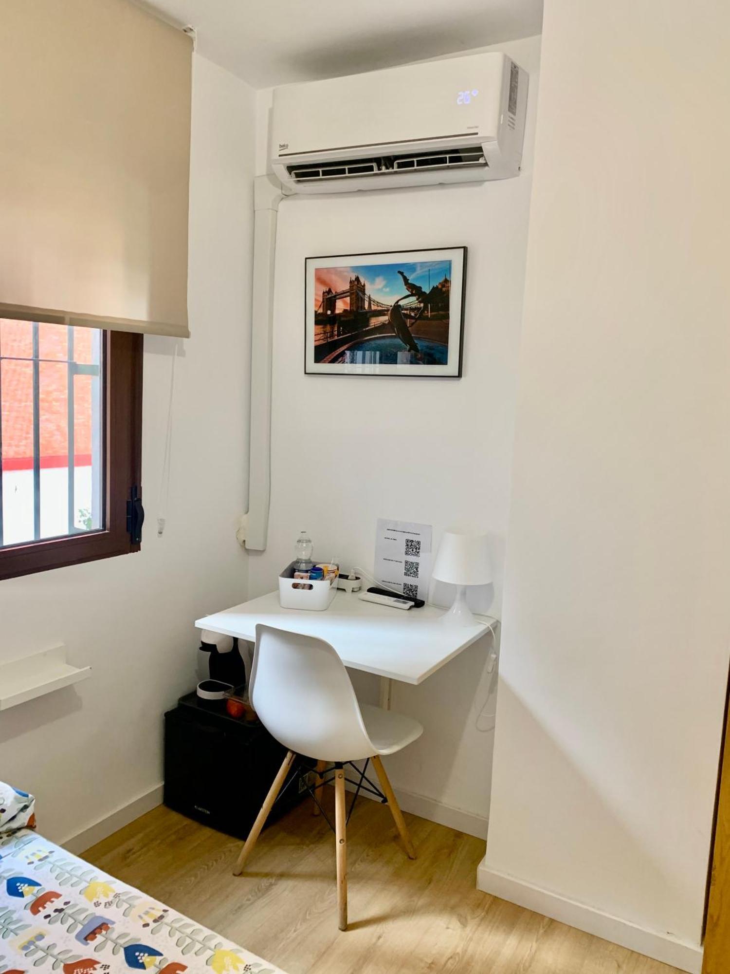 Habitacion Gonzalez Malaga Luaran gambar