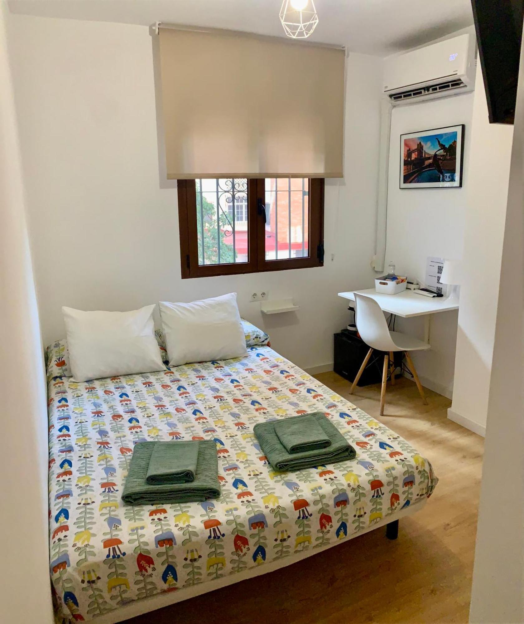 Habitacion Gonzalez Malaga Luaran gambar