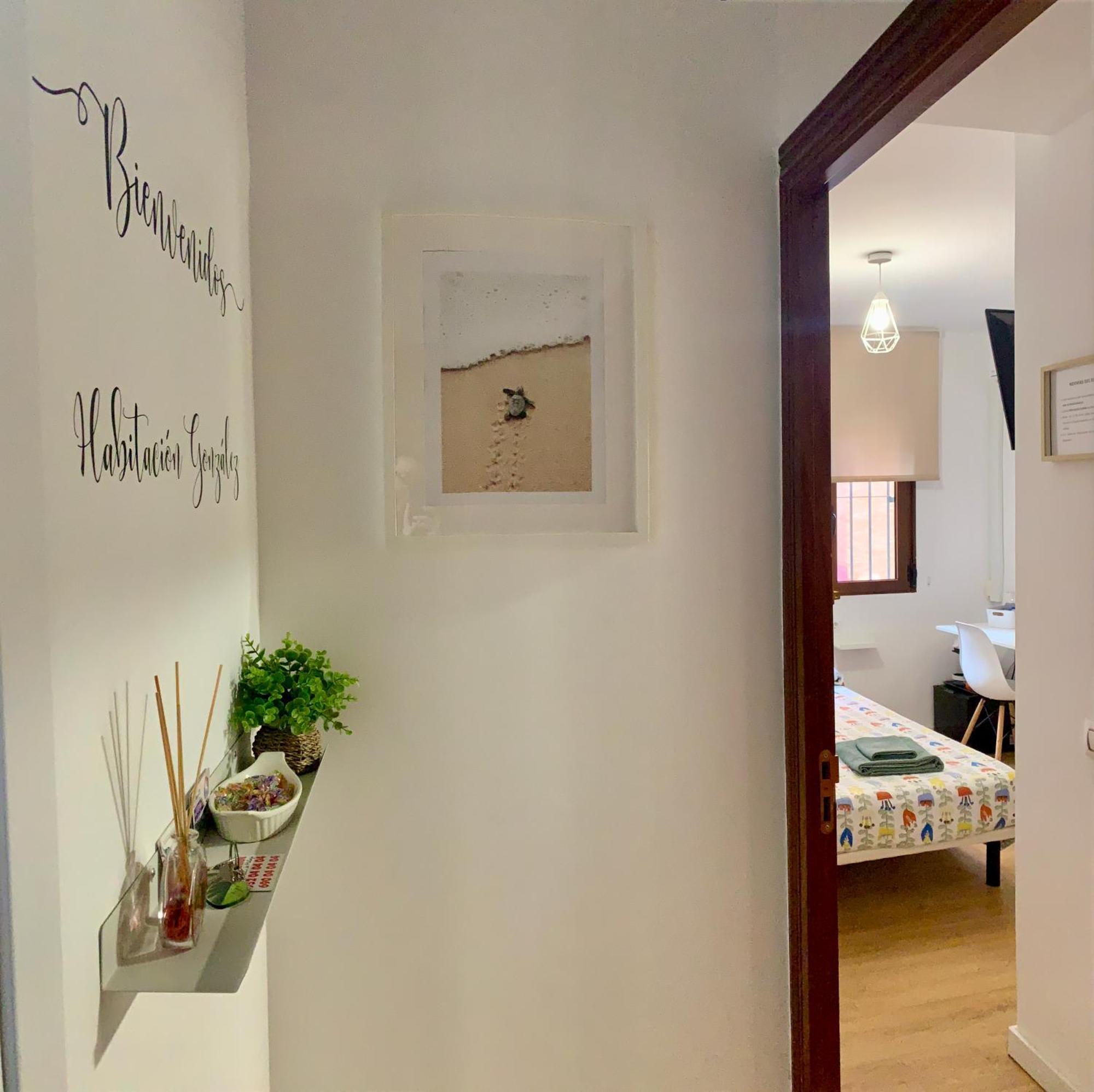 Habitacion Gonzalez Malaga Luaran gambar